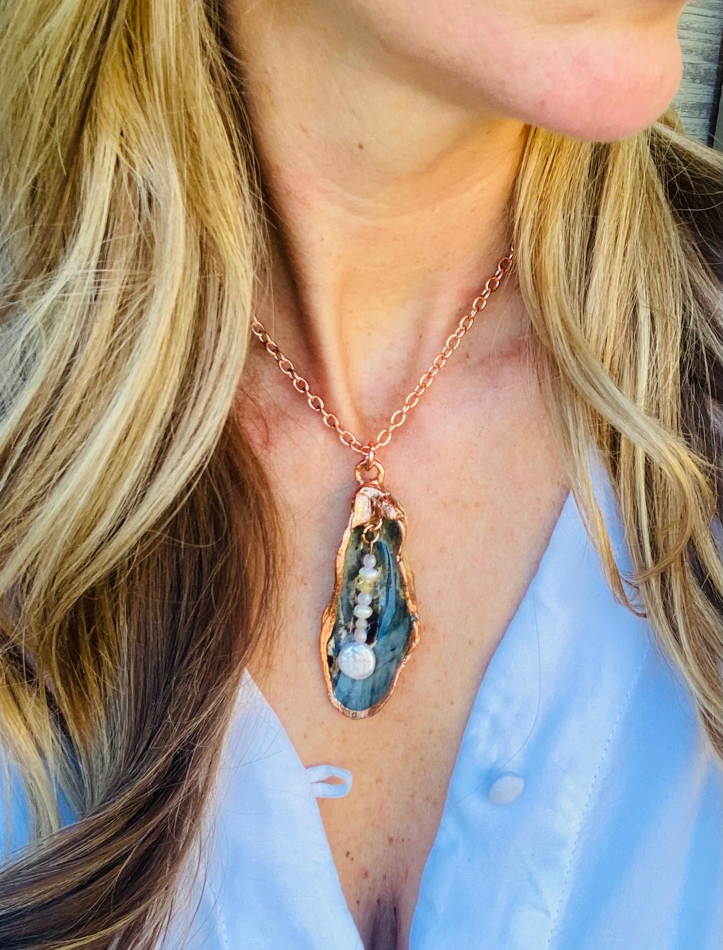 Shell & Soul Pod Pearl Flow Necklace
