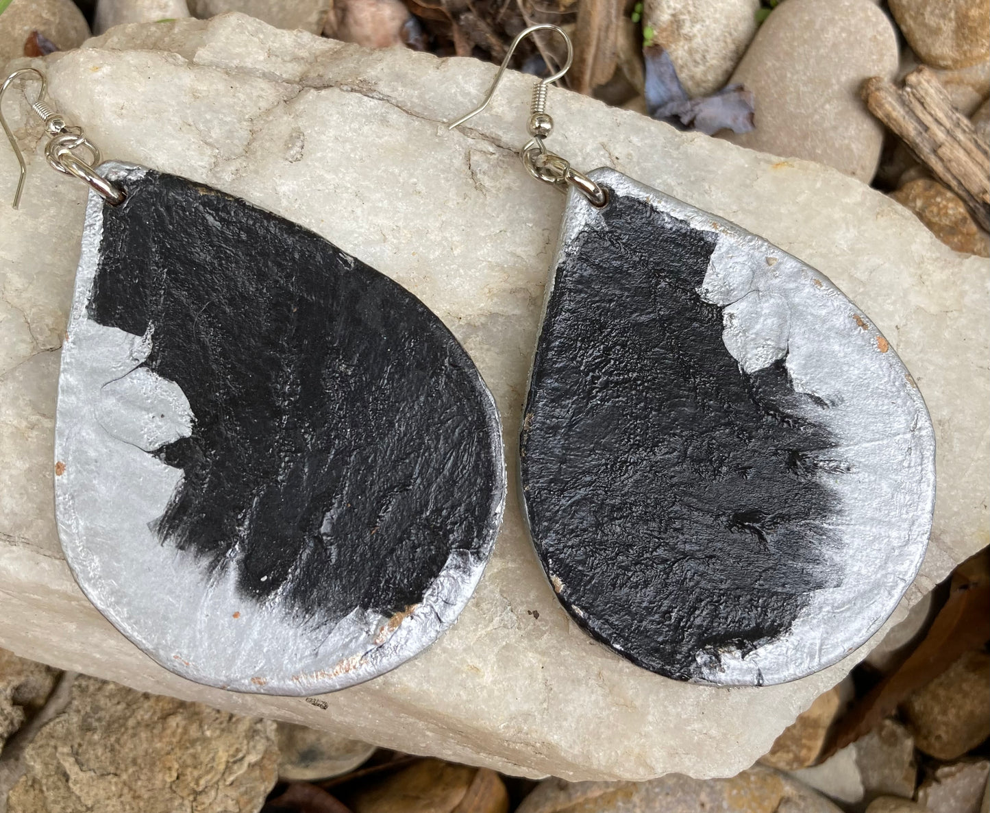 Vibrant Black & Silver Earrings